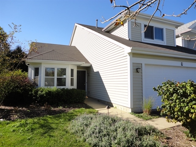 property at 5 Andover Ct