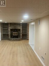 1805 Whitehall Dr in London, ON - Building Photo - Building Photo