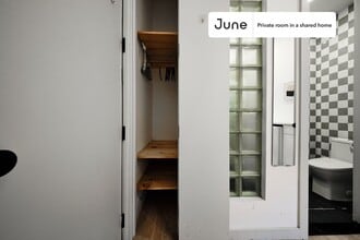 Room in Shared 3 bed/3 bath home in Queens, NY - Building Photo - Building Photo