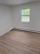 160 McKay Rd in Huntington Station, NY - Building Photo - Building Photo