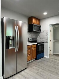 7919 Scanlock St photo'