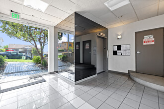 Hoover Hilltop in Los Angeles, CA - Foto de edificio - Building Photo