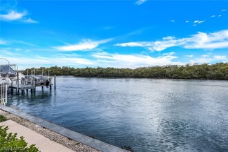 1170 Edington Pl in Marco Island, FL - Foto de edificio - Building Photo