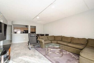 7450 Lincoln Ave in Skokie, IL - Building Photo - Building Photo