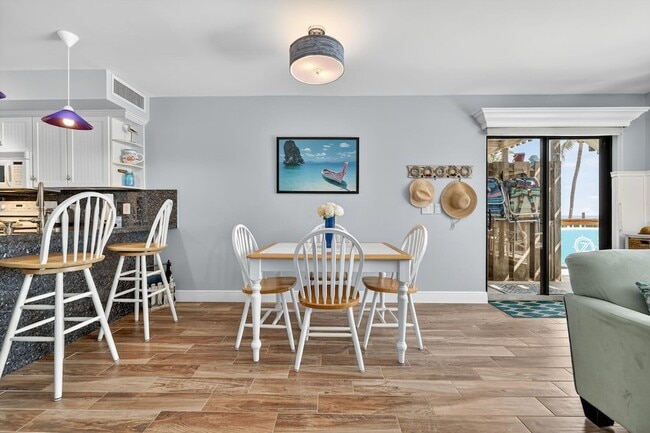 2355 NE Ocean Blvd, Unit 17A in Stuart, FL - Building Photo - Building Photo