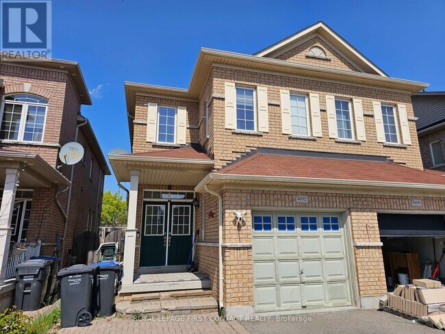 4692 Centretown Way in Mississauga, ON - Building Photo - Building Photo