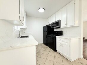 1343 W 36th St in Los Angeles, CA - Building Photo - Building Photo