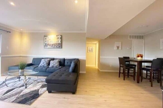 8431 Hearth Dr photo'