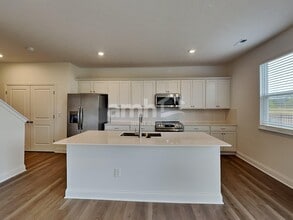 9166 Henley Ave in Reynoldsburg, OH - Building Photo - Building Photo