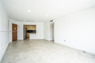 7150 Indian Creek Dr in Miami, FL - Building Photo - Building Photo