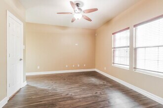 7838 Dyer St in Houston, TX - Building Photo - Building Photo