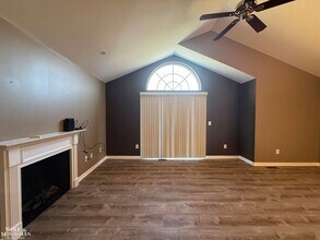 27017 Carrington Pl in Harrison Township, MI - Foto de edificio - Building Photo