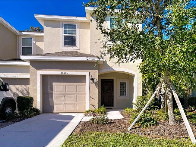 property at 10525 Oakside Dr