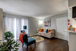 Arbor on Richmond Apartments in Houston, TX - Building Photo