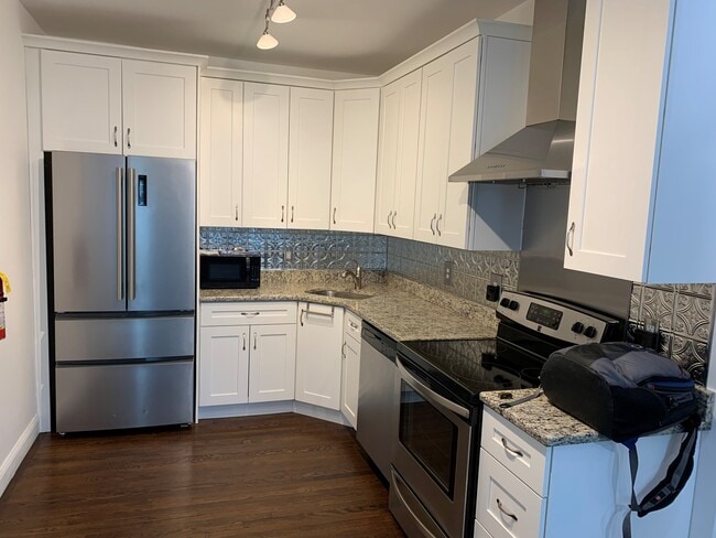 54 Atlantic Ave, Unit Loft Studio in Long Branch, NJ - Building Photo - Building Photo