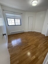 215 Thomas Burgin Pky, Unit 32 in Quincy, MA - Building Photo - Building Photo