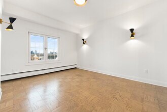 200 Shearwater Ct W in Jersey City, NJ - Building Photo - Building Photo