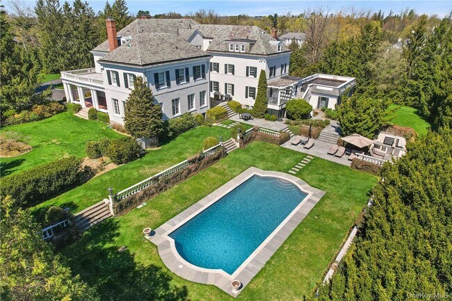 99 Mamaroneck Rd in Scarsdale, NY - Building Photo - Building Photo