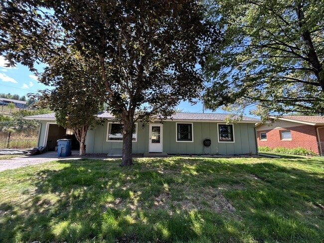 property at 129 Cohosset Dr