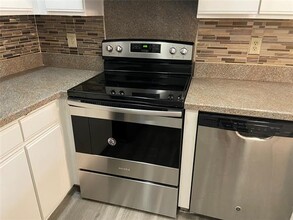 533 Ranch Trail in Irving, TX - Building Photo - Building Photo