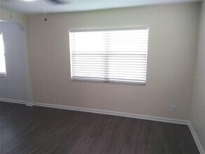 4976 14th Ave N in St. Petersburg, FL - Building Photo - Building Photo