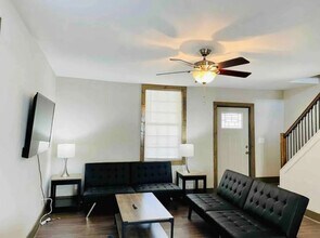 527 S Hamilton St in Eden, NC - Building Photo - Building Photo