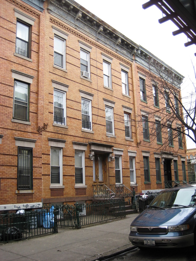 17-19 Palmetto St in Flushing, NY - Building Photo - Building Photo