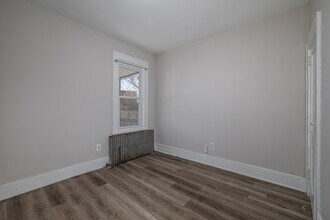 11 Courtland St in Paterson, NJ - Foto de edificio - Interior Photo