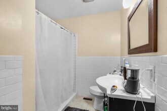 112 E Allen St in Philadelphia, PA - Building Photo - Building Photo