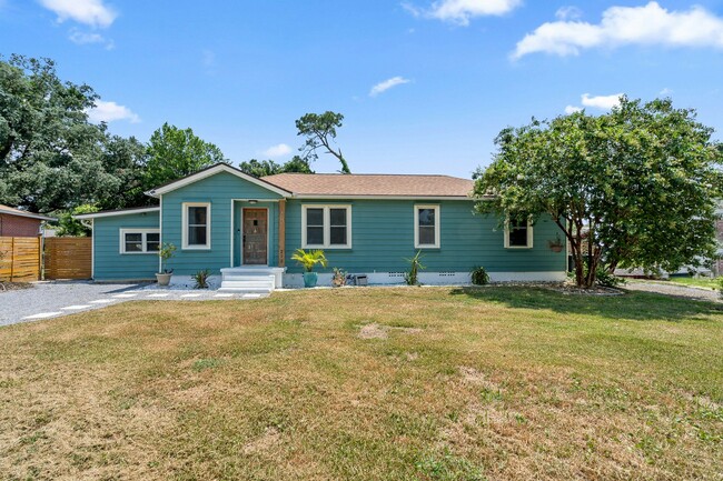 212 SE Kalash Rd in Pensacola, FL - Building Photo - Building Photo