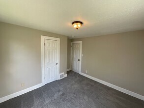 21670 Ball Ave in Euclid, OH - Building Photo - Building Photo
