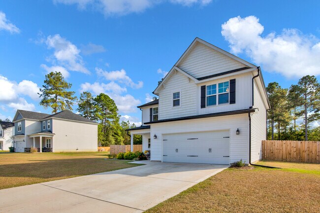 245 Lonesome Glory Dr in Raeford, NC - Building Photo - Building Photo