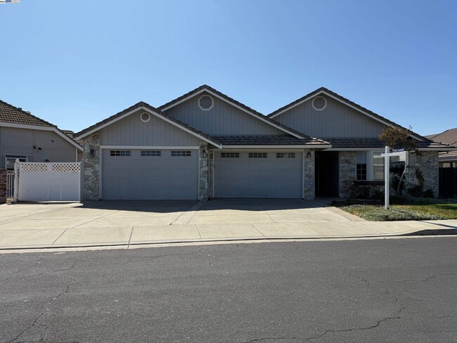 property at 2324 Reef Ct