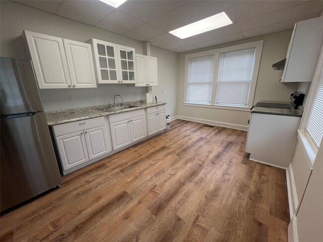 1061 Oregon Rd in Cortlandt, NY - Building Photo - Building Photo