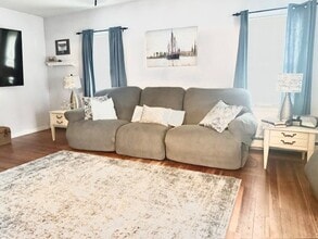 96 Pavilion Ave in Rumford, RI - Building Photo - Building Photo