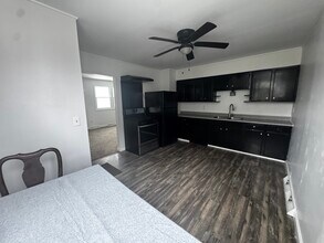 150 Ethan Allen Pky, Unit B in Burlington, VT - Foto de edificio - Building Photo