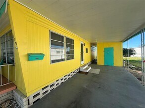 115 Rachel Dr in Tarpon Springs, FL - Foto de edificio - Building Photo