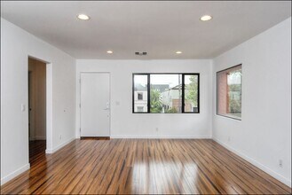 122 N HARPER Ave in Los Angeles, CA - Building Photo - Building Photo