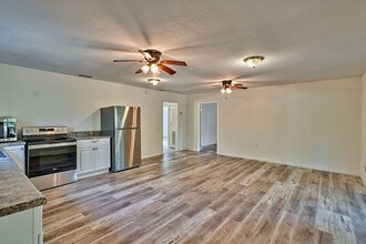 300 HWY 129 in Bell, FL - Building Photo - Building Photo