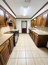 102 Cindy Dr in Lafayette, LA - Building Photo - Building Photo