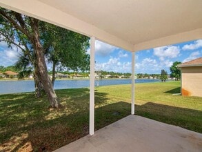 6080 45th Pl in Vero Beach, FL - Building Photo - Building Photo