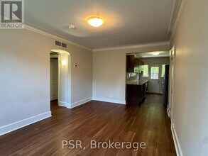 1325 Bayview Ave in Toronto, ON - Building Photo - Building Photo