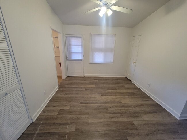 1637 Wright Ln in Virginia Beach, VA - Building Photo - Building Photo