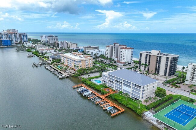 9700 Gulf Shore Dr in Naples, FL - Building Photo - Building Photo