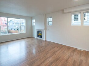 18612 144th Ave NE in Woodinville, WA - Building Photo - Building Photo