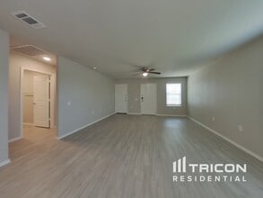 5603 Apricot Mist in San Antonio, TX - Building Photo - Building Photo