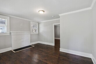 1334 E Waldburg St in Savannah, GA - Building Photo - Building Photo