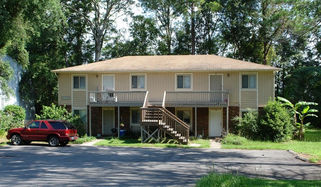 2142 Corinne St in Tallahassee, FL - Building Photo - Building Photo
