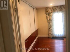 20 Colinayre Crescent in Toronto, ON - Building Photo - Building Photo