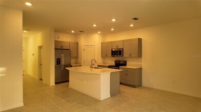 2207 Portrait St in Kissimmee, FL - Building Photo - Building Photo